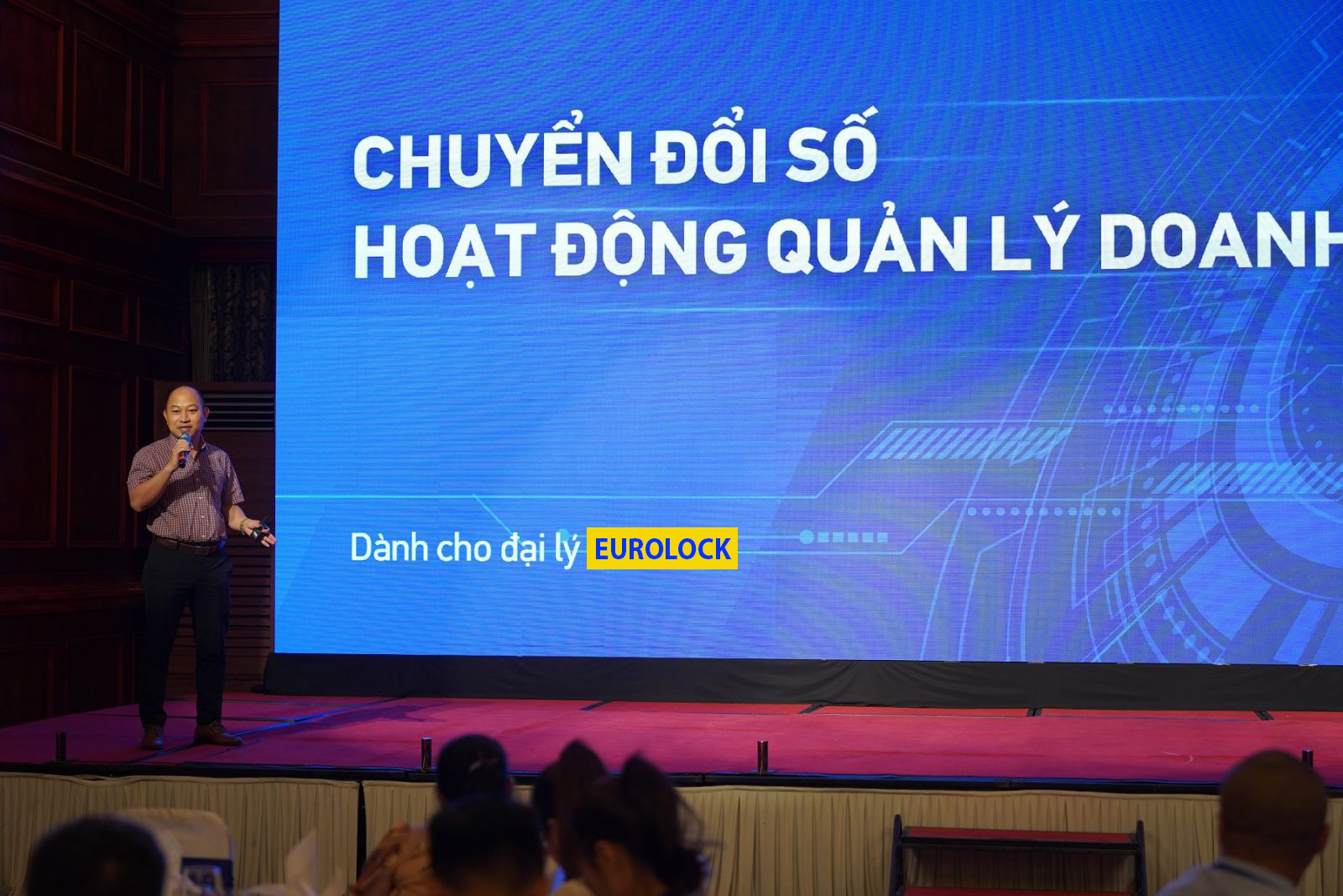 Chuyển đổi số cho thế hệ khóa cửa điện tử mới an toàn & thông minh vượt trội tại Việt nam