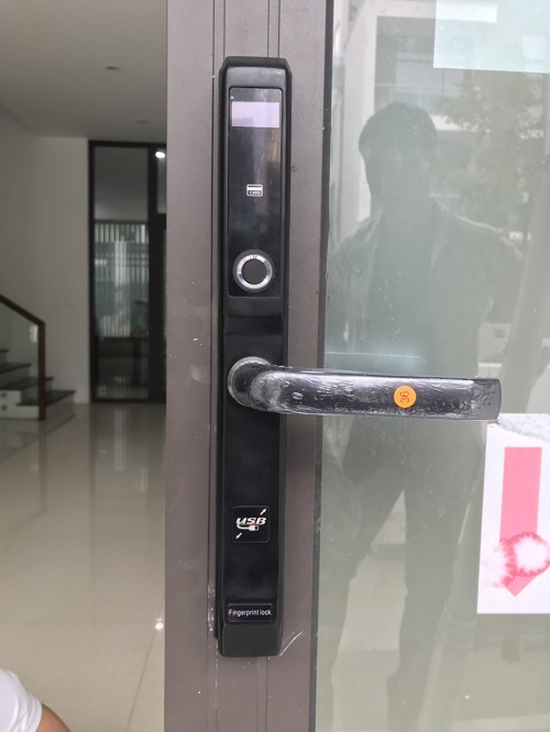 Các mẫu khóa cửa nhôm vân tay xingfa cao cấp