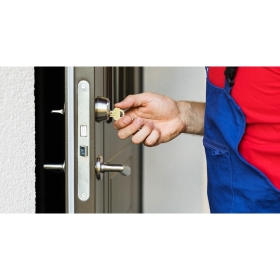 Chìa khoá cơ khí trang bị trong khoá điện tử có tác dụng gì