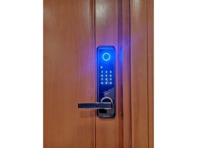 Lắp đặt lắp khoá điện tử vân tay của Mỹ SCHLAGE S-6500F tại Chung cư The Manor, 91 Nguyễn Hữu Cảnh, Quận Bình Thạnh, TP.HCM.