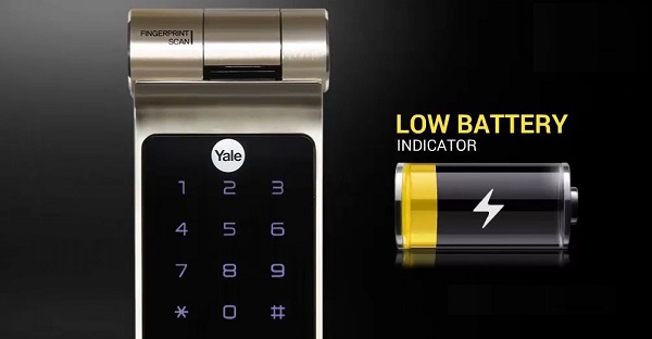 Phải làm thế nào nếu khóa cửa vân tay hết pin?